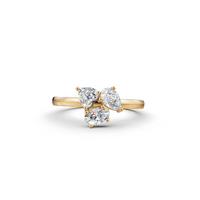 Anello con grappolo di tre diamanti