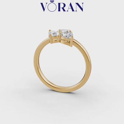 Anello con grappolo di tre diamanti